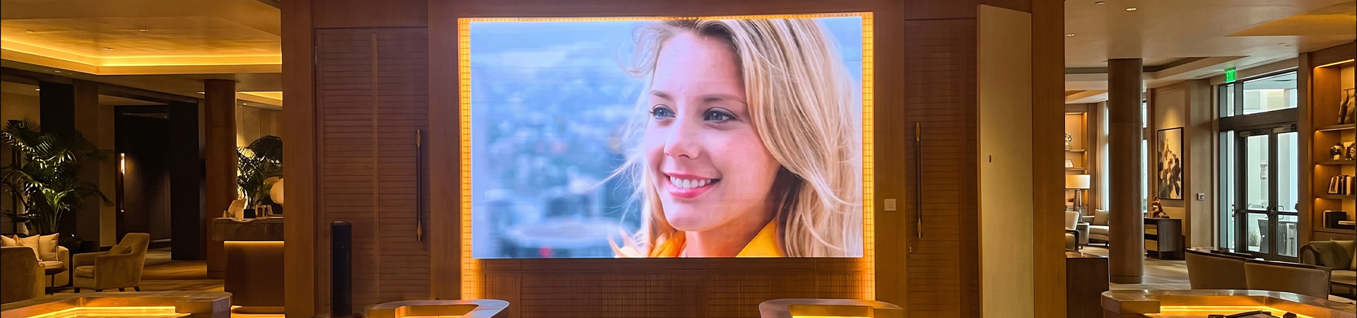 benq-pl5501-video-wall-banner
